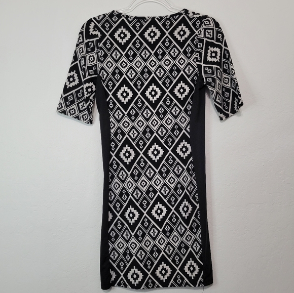 Rue 21 Black & White Aztec Stretchy Mini Dress Medium (Juniors) - Picture 4 of 5